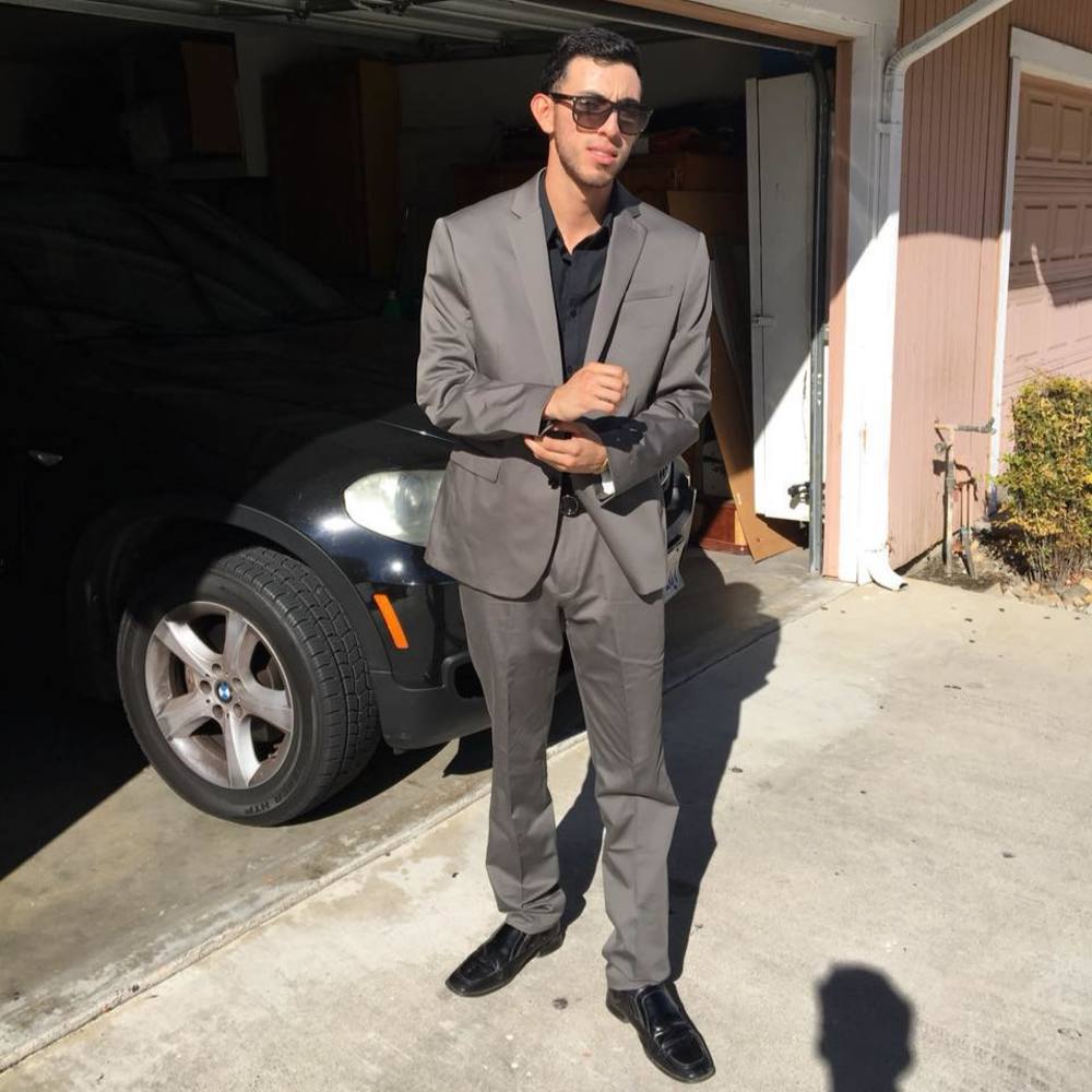 Meet your Posher, Luis